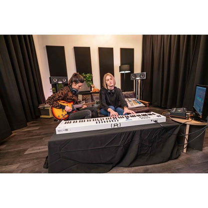 KeyLab Essential 88 by Arturia | MIDI keyboard, 88 Keys, Light-Weight Master Controller