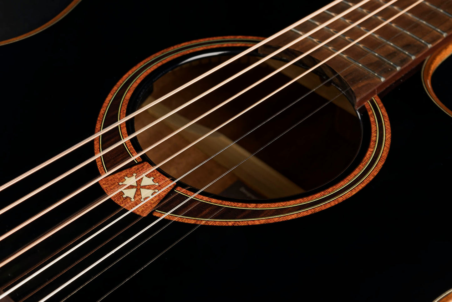 LÂG T118ABCE Tramontane | Fekete | 118 auditorium bevel cutaway LTD elektroakusztikus gitár