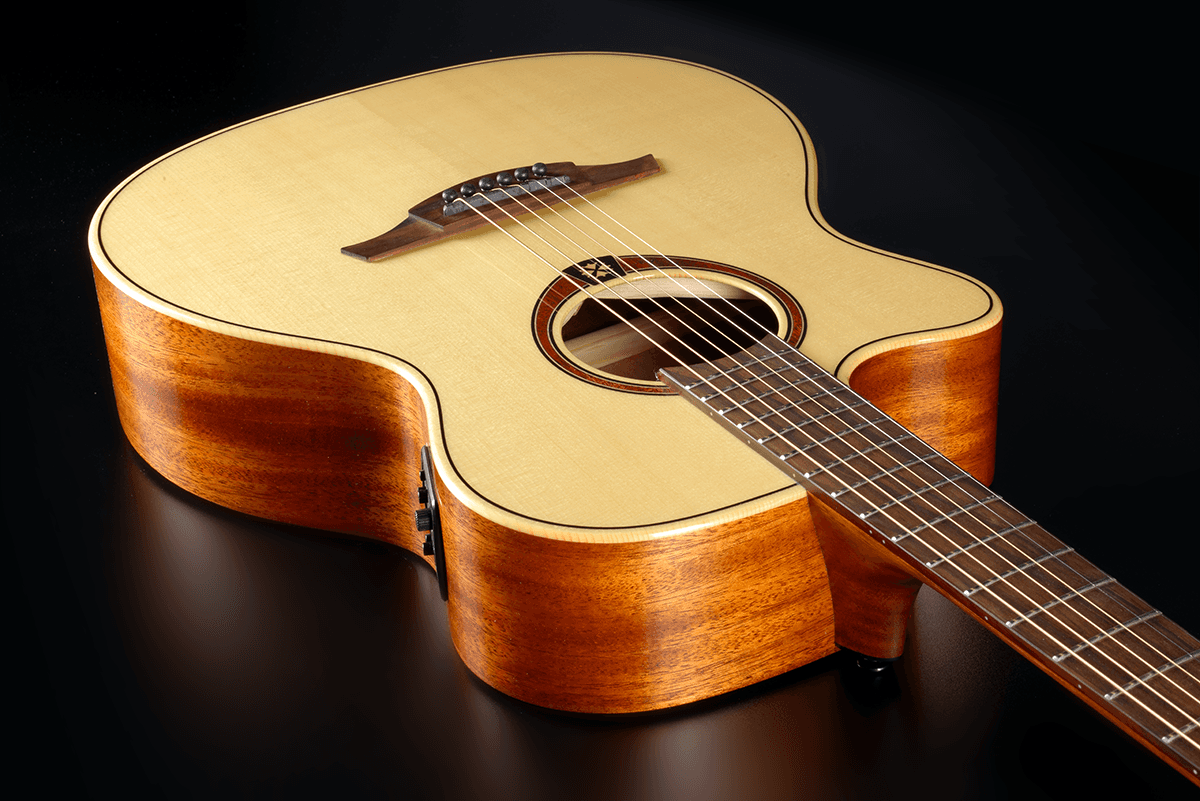 LÂG Lefty | Auditorium cutaway gitara elektroakustyczna