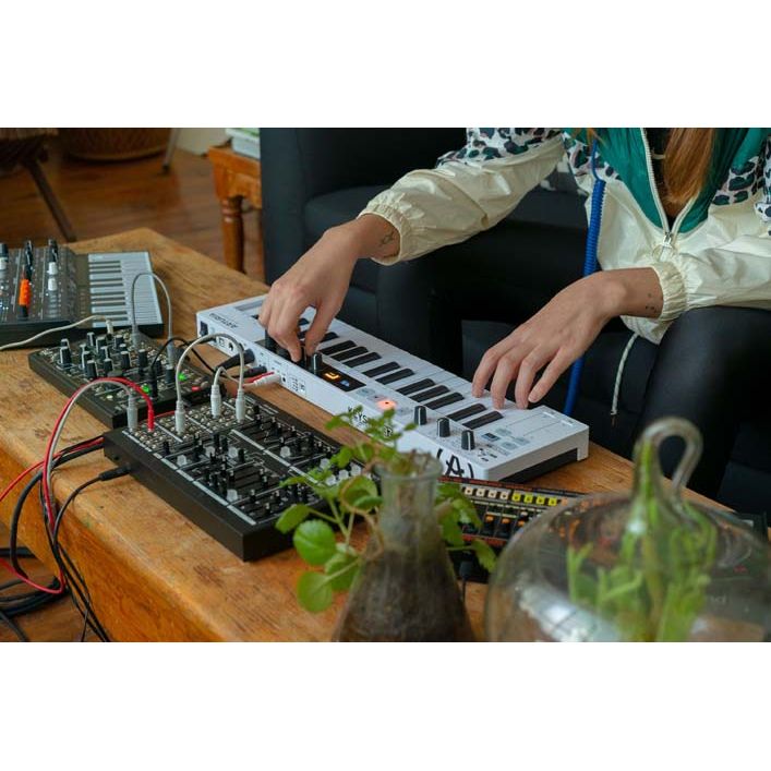 Arturia KeyStep 37 | 37-note controller, with included software