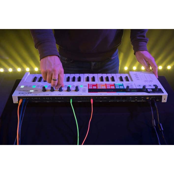 KeyStep Pro by Arturia | Hardware keyboard with advanced sequencer and arpeggiator, with included software